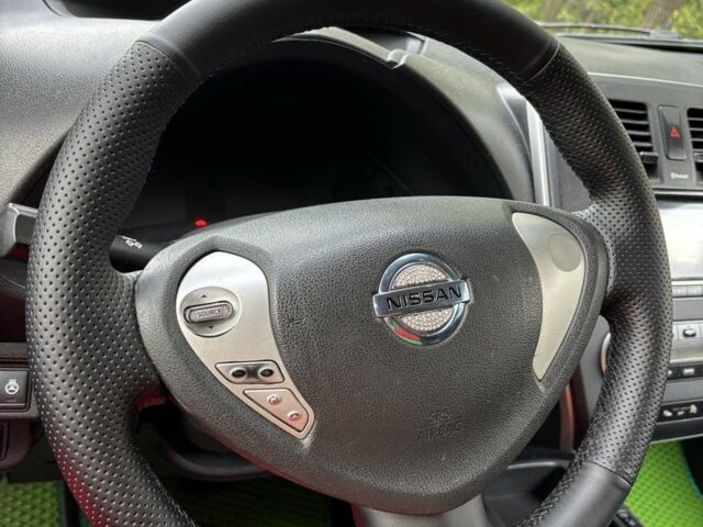 Ниссан Лиф 2013 в Днепре (Днепропетровске) на Automoto.ua Серый Ниссан Лиф, объемом двигателя 0 л и пробегом 163 тыс. км за 5100 $, фото 7 на Automoto.ua