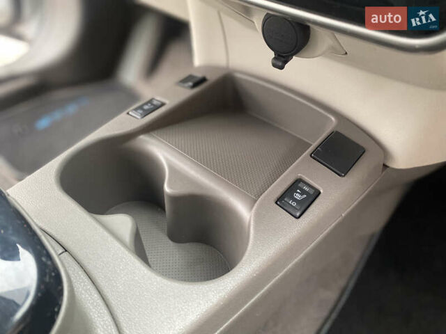 Сірий Ніссан Ліф, об'ємом двигуна 0 л та пробігом 70 тис. км за 4590 $, фото 11 на Automoto.ua