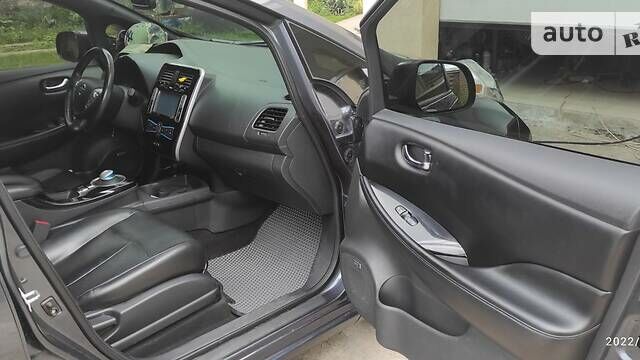 Сірий Ніссан Ліф, об'ємом двигуна 0 л та пробігом 200 тис. км за 13000 $, фото 17 на Automoto.ua