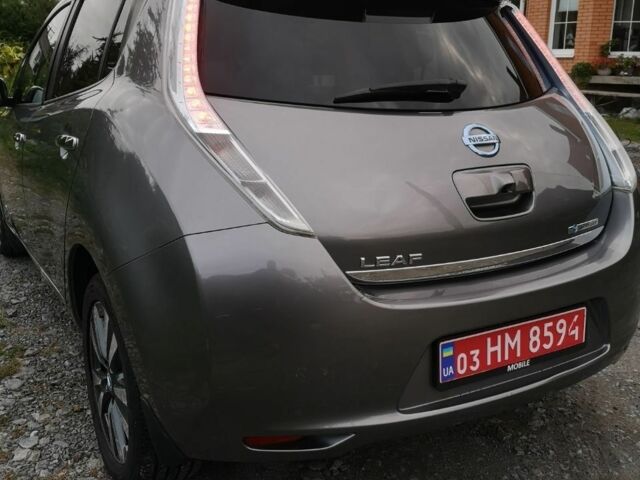 Серый Ниссан Лиф, объемом двигателя 0 л и пробегом 147 тыс. км за 6700 $, фото 2 на Automoto.ua