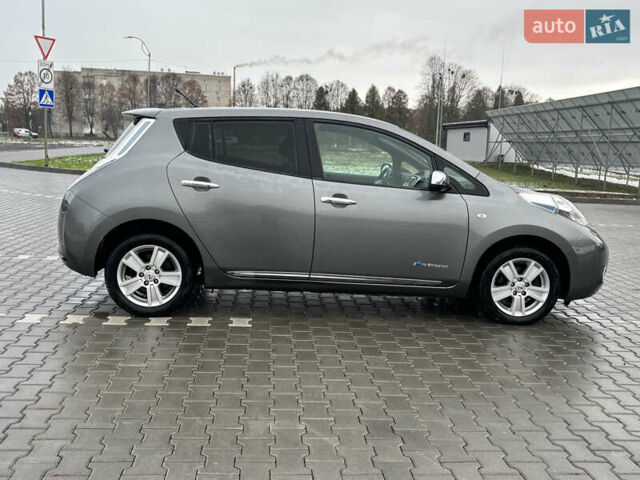 Серый Ниссан Лиф, объемом двигателя 0 л и пробегом 125 тыс. км за 6750 $, фото 6 на Automoto.ua