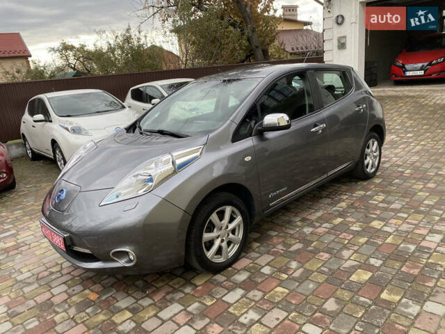 Серый Ниссан Лиф, объемом двигателя 0 л и пробегом 140 тыс. км за 5490 $, фото 9 на Automoto.ua