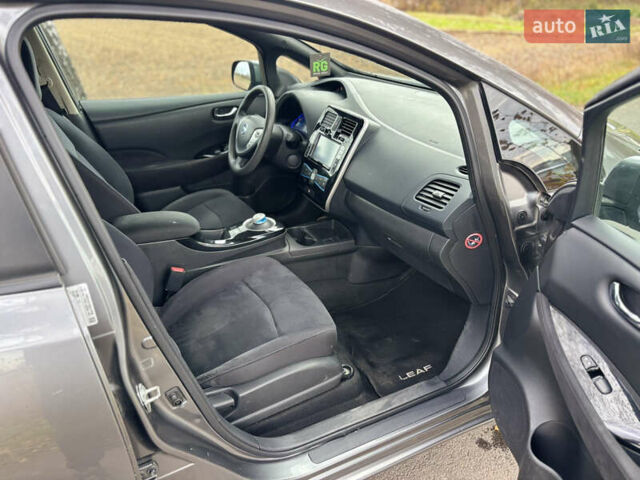 Сірий Ніссан Ліф, об'ємом двигуна 0 л та пробігом 138 тис. км за 5950 $, фото 23 на Automoto.ua