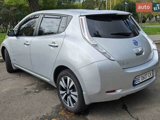 Серый Ниссан Лиф, объемом двигателя 0 л и пробегом 126 тыс. км за 7500 $, фото 8 на Automoto.ua