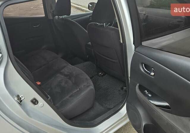 Серый Ниссан Лиф, объемом двигателя 0 л и пробегом 126 тыс. км за 7500 $, фото 12 на Automoto.ua