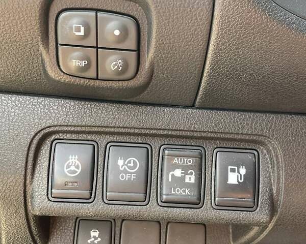 Серый Ниссан Лиф, объемом двигателя 0 л и пробегом 209 тыс. км за 8200 $, фото 9 на Automoto.ua