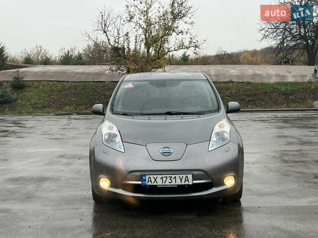 Ниссан Лиф 2014 в Харькове на Automoto.ua Серый Ниссан Лиф, объемом двигателя 0 л и пробегом 112 тыс. км за 6999 $, фото 2 на Automoto.ua