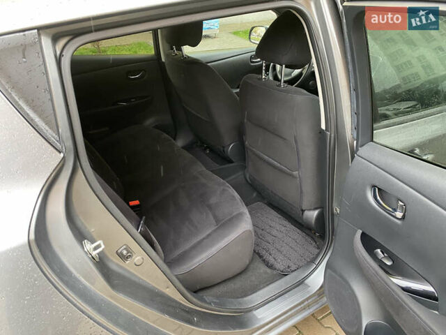 Серый Ниссан Лиф, объемом двигателя 0 л и пробегом 129 тыс. км за 6699 $, фото 13 на Automoto.ua