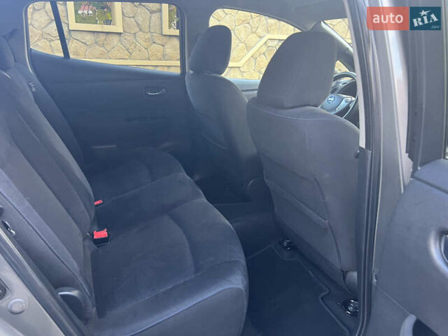 Ниссан Лиф 2014 в Черновцах на Automoto.ua Серый Ниссан Лиф, объемом двигателя 0 л и пробегом 83 тыс. км за 5900 $, фото 14 на Automoto.ua