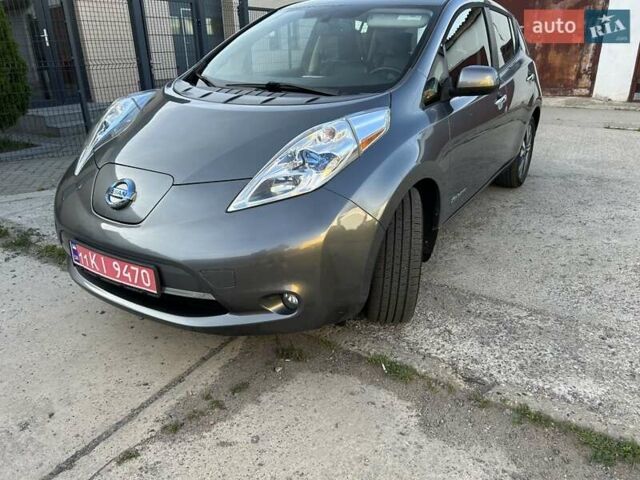 Сірий Ніссан Ліф, об'ємом двигуна 0 л та пробігом 154 тис. км за 8200 $, фото 3 на Automoto.ua