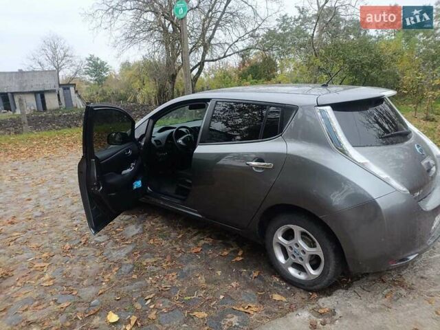 Серый Ниссан Лиф, объемом двигателя 0 л и пробегом 171 тыс. км за 6900 $, фото 1 на Automoto.ua