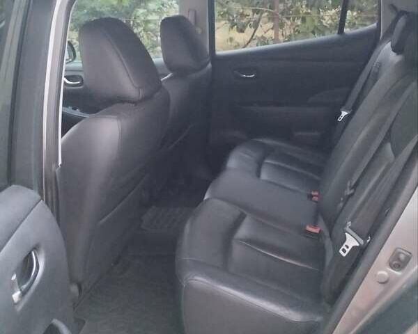 Серый Ниссан Лиф, объемом двигателя 0 л и пробегом 133 тыс. км за 7299 $, фото 7 на Automoto.ua