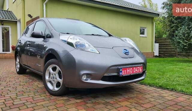 Серый Ниссан Лиф, объемом двигателя 0 л и пробегом 120 тыс. км за 6550 $, фото 4 на Automoto.ua