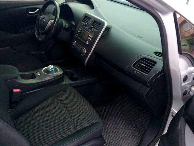 Серый Ниссан Лиф, объемом двигателя 0 л и пробегом 110 тыс. км за 6800 $, фото 12 на Automoto.ua