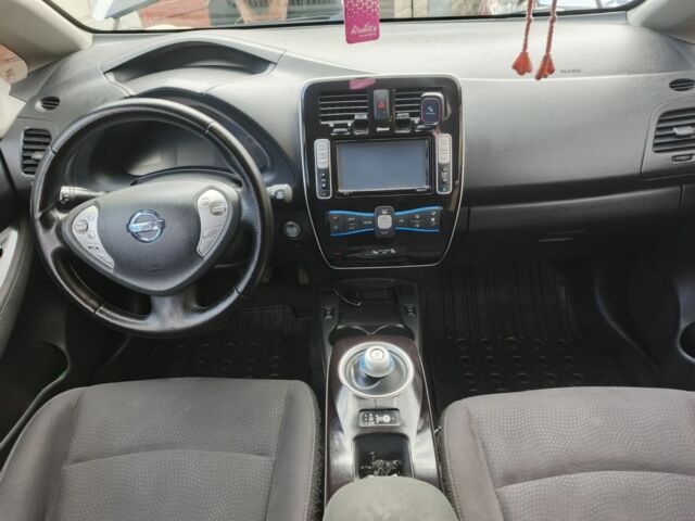 Серый Ниссан Лиф, объемом двигателя 0 л и пробегом 240 тыс. км за 7150 $, фото 11 на Automoto.ua