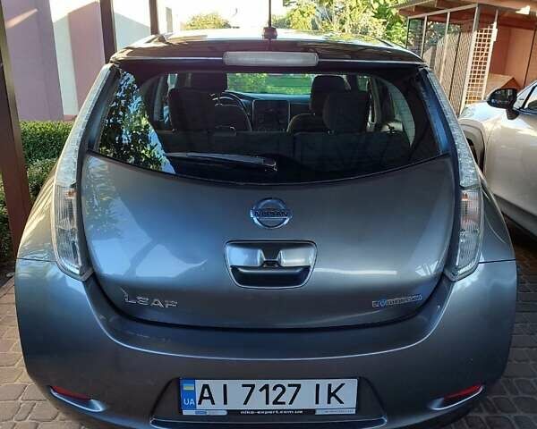 Серый Ниссан Лиф, объемом двигателя 0 л и пробегом 154 тыс. км за 5650 $, фото 5 на Automoto.ua