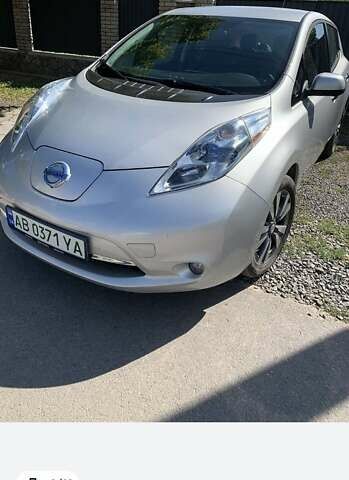 Сірий Ніссан Ліф, об'ємом двигуна 0 л та пробігом 148 тис. км за 6400 $, фото 14 на Automoto.ua