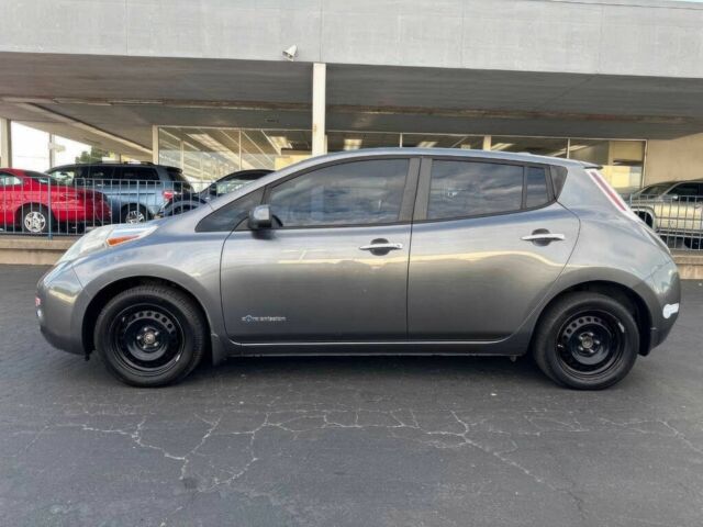 Серый Ниссан Лиф, объемом двигателя 0 л и пробегом 81 тыс. км за 4700 $, фото 3 на Automoto.ua