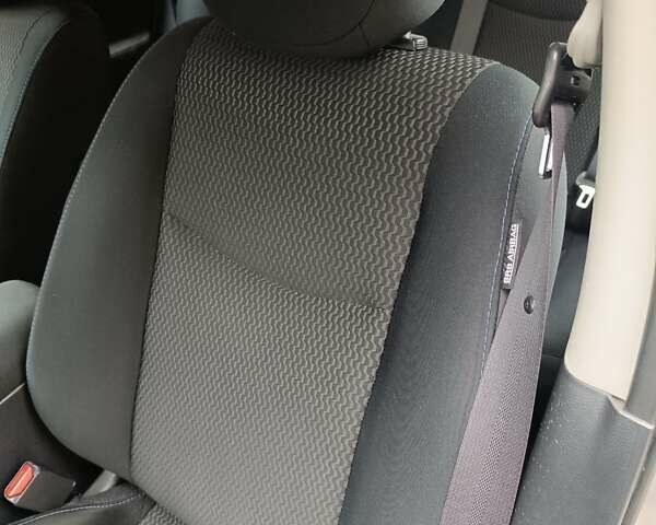 Ниссан Лиф 2014 в Ровно на Automoto.ua Серый Ниссан Лиф, объемом двигателя 0 л и пробегом 118 тыс. км за 5700 $, фото 58 на Automoto.ua