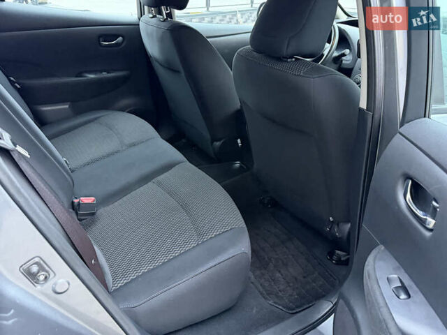 Серый Ниссан Лиф, объемом двигателя 0 л и пробегом 86 тыс. км за 6999 $, фото 21 на Automoto.ua