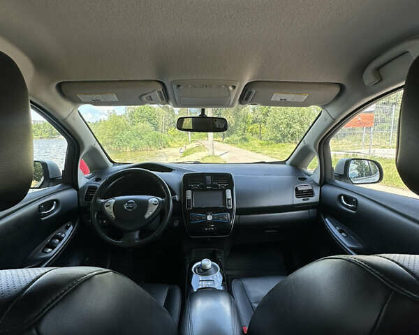 Сірий Ніссан Ліф, об'ємом двигуна 0 л та пробігом 176 тис. км за 5999 $, фото 9 на Automoto.ua