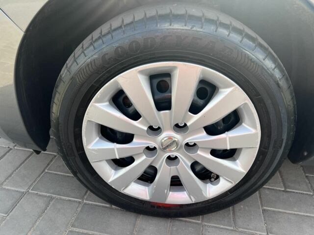 Сірий Ніссан Ліф, об'ємом двигуна 0 л та пробігом 140 тис. км за 7000 $, фото 13 на Automoto.ua