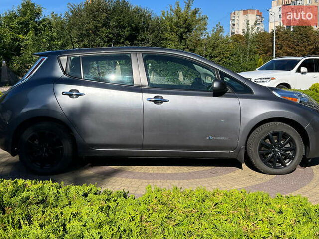 Серый Ниссан Лиф, объемом двигателя 0 л и пробегом 111 тыс. км за 5999 $, фото 7 на Automoto.ua