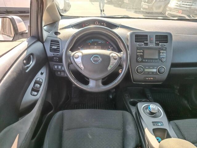 Серый Ниссан Лиф, объемом двигателя 0 л и пробегом 77 тыс. км за 6790 $, фото 12 на Automoto.ua