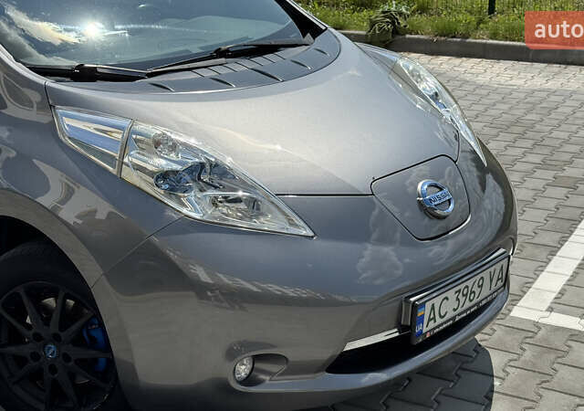 Серый Ниссан Лиф, объемом двигателя 0 л и пробегом 137 тыс. км за 6900 $, фото 2 на Automoto.ua