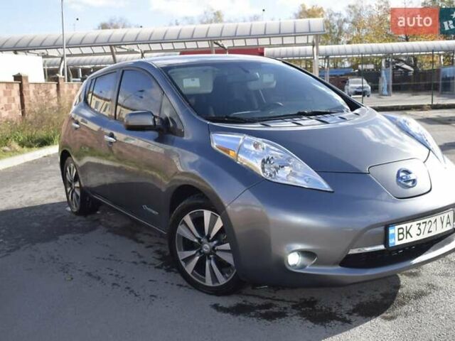 Серый Ниссан Лиф, объемом двигателя 0 л и пробегом 96 тыс. км за 7200 $, фото 33 на Automoto.ua