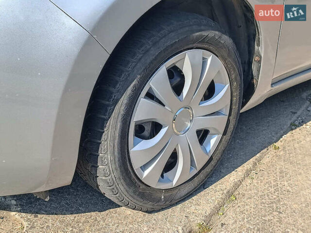 Серый Ниссан Лиф, объемом двигателя 0 л и пробегом 77 тыс. км за 7540 $, фото 2 на Automoto.ua