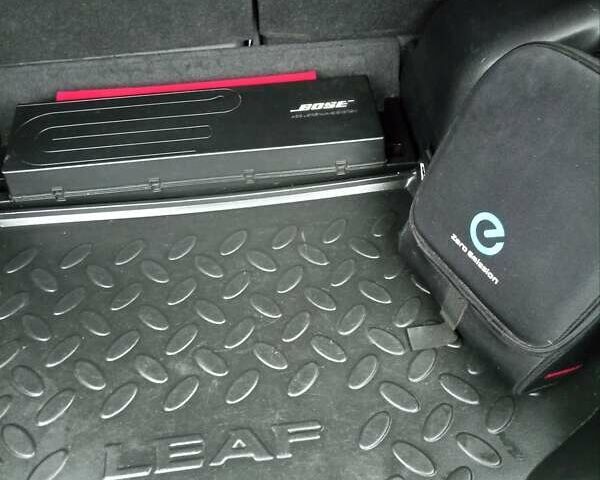 Серый Ниссан Лиф, объемом двигателя 0 л и пробегом 99 тыс. км за 7400 $, фото 29 на Automoto.ua