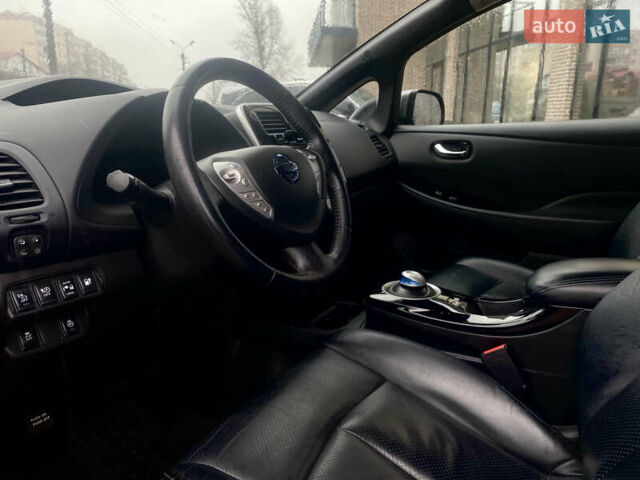 Серый Ниссан Лиф, объемом двигателя 0 л и пробегом 125 тыс. км за 6399 $, фото 6 на Automoto.ua