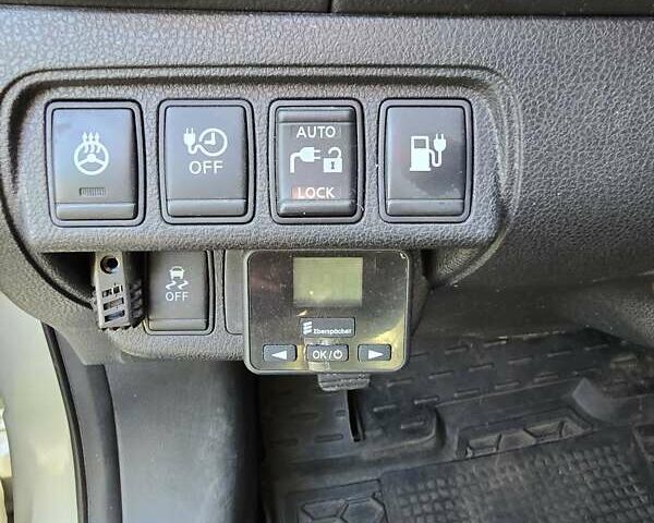 Серый Ниссан Лиф, объемом двигателя 0 л и пробегом 141 тыс. км за 7500 $, фото 8 на Automoto.ua