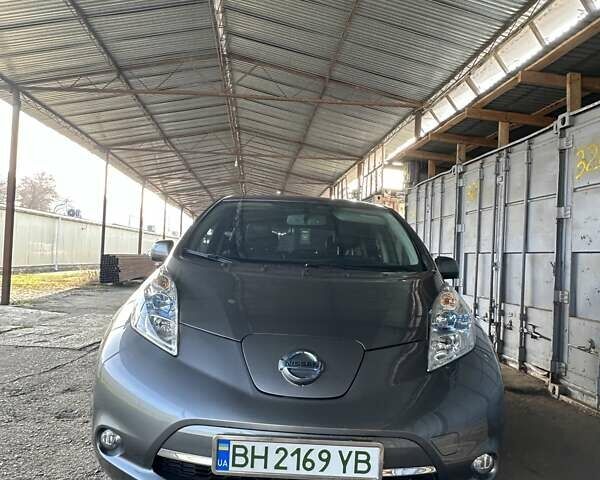 Сірий Ніссан Ліф, об'ємом двигуна 0 л та пробігом 103 тис. км за 7200 $, фото 9 на Automoto.ua