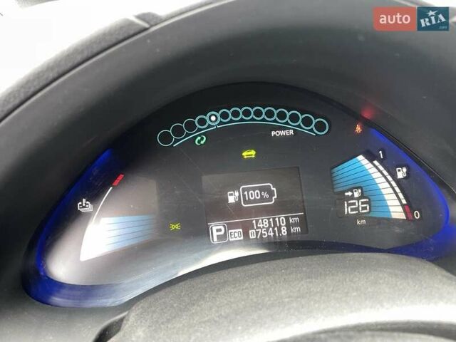 Сірий Ніссан Ліф, об'ємом двигуна 0 л та пробігом 148 тис. км за 6400 $, фото 3 на Automoto.ua