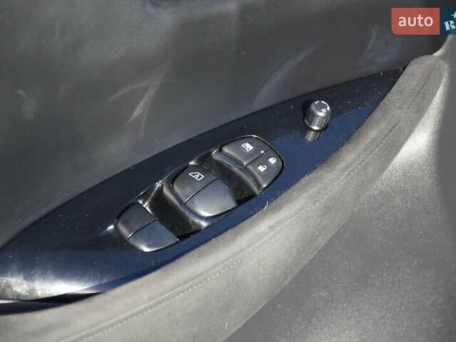 Серый Ниссан Лиф, объемом двигателя 0 л и пробегом 96 тыс. км за 7200 $, фото 31 на Automoto.ua