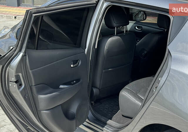 Серый Ниссан Лиф, объемом двигателя 0 л и пробегом 137 тыс. км за 6900 $, фото 10 на Automoto.ua