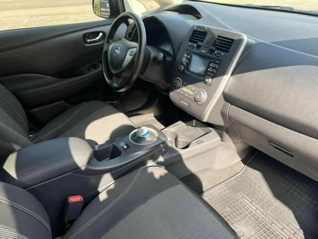 Сірий Ніссан Ліф, об'ємом двигуна 0 л та пробігом 140 тис. км за 7000 $, фото 8 на Automoto.ua