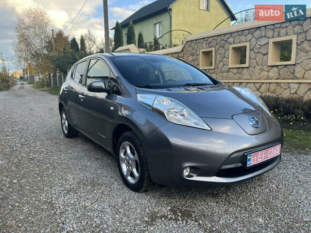 Ниссан Лиф 2014 в Черновцах на Automoto.ua Серый Ниссан Лиф, объемом двигателя 0 л и пробегом 83 тыс. км за 5900 $, фото 3 на Automoto.ua