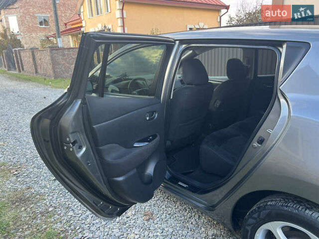 Ниссан Лиф 2014 в Черновцах на Automoto.ua Серый Ниссан Лиф, объемом двигателя 0 л и пробегом 83 тыс. км за 5900 $, фото 27 на Automoto.ua