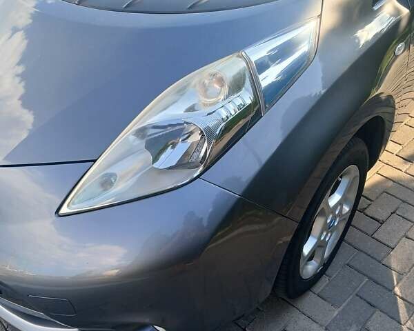 Сірий Ніссан Ліф, об'ємом двигуна 0 л та пробігом 142 тис. км за 7200 $, фото 56 на Automoto.ua