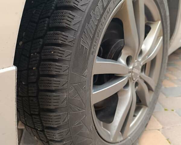 Ниссан Лиф 2014 в Ровно на Automoto.ua Серый Ниссан Лиф, объемом двигателя 0 л и пробегом 118 тыс. км за 5700 $, фото 30 на Automoto.ua