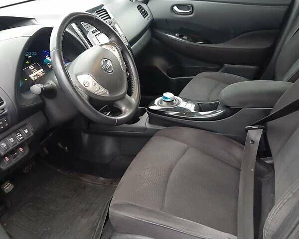 Серый Ниссан Лиф, объемом двигателя 0 л и пробегом 129 тыс. км за 7100 $, фото 54 на Automoto.ua