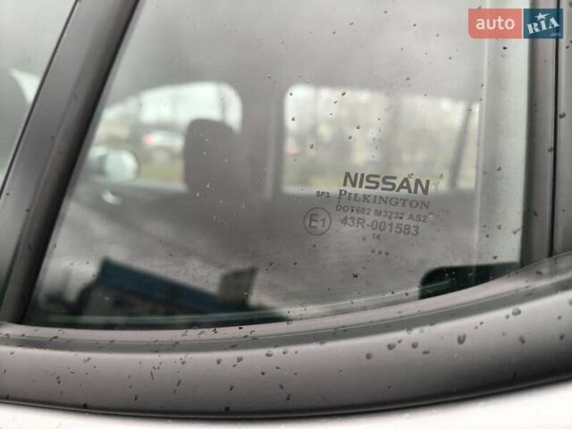 Серый Ниссан Лиф, объемом двигателя 0 л и пробегом 46 тыс. км за 7500 $, фото 10 на Automoto.ua