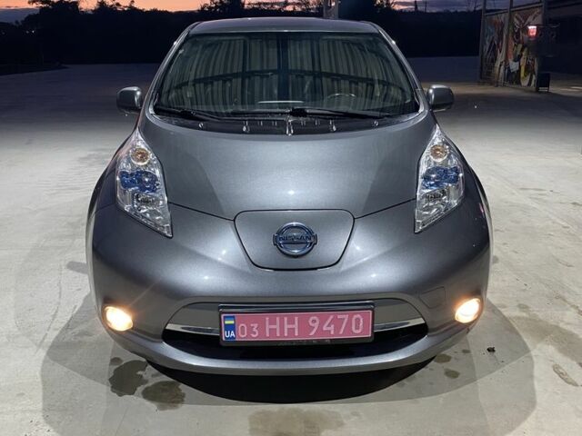 Сірий Ніссан Ліф, об'ємом двигуна 0 л та пробігом 131 тис. км за 6550 $, фото 2 на Automoto.ua