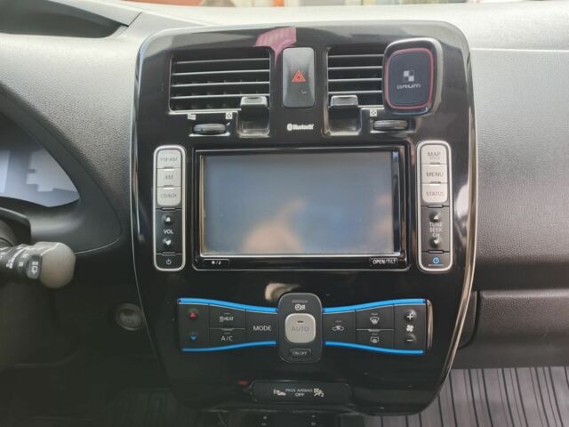 Серый Ниссан Лиф, объемом двигателя 0 л и пробегом 240 тыс. км за 7150 $, фото 9 на Automoto.ua