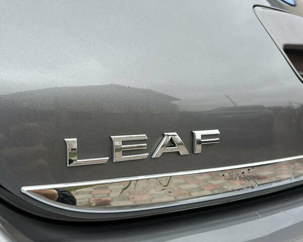 Серый Ниссан Лиф, объемом двигателя 0 л и пробегом 139 тыс. км за 7200 $, фото 19 на Automoto.ua