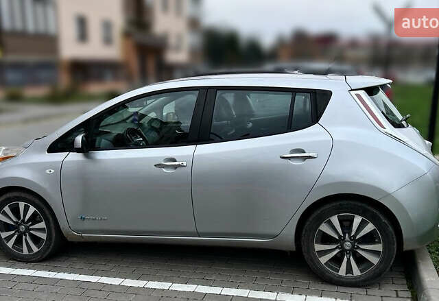 Сірий Ніссан Ліф, об'ємом двигуна 0 л та пробігом 172 тис. км за 7500 $, фото 9 на Automoto.ua