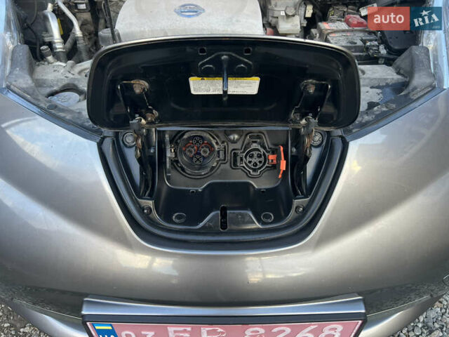 Ниссан Лиф 2014 в Черновцах на Automoto.ua Серый Ниссан Лиф, объемом двигателя 0 л и пробегом 83 тыс. км за 5900 $, фото 40 на Automoto.ua